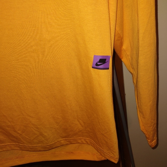 NIKE TEE - Picture 3 of 7